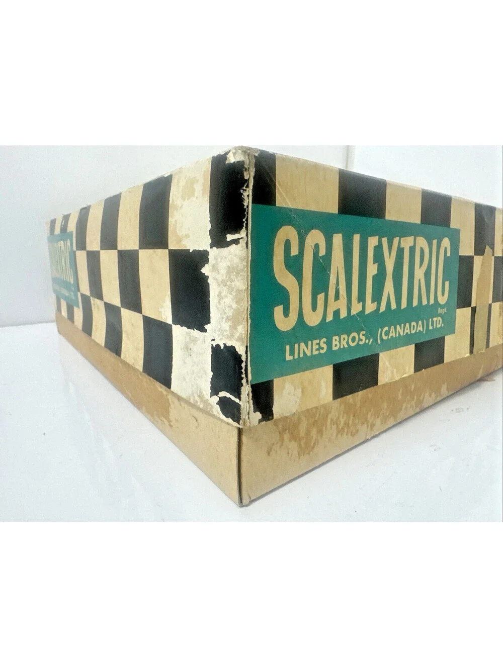 Vintage 1970 Tri-ang Scalextric C20 Dart C21 Cougar Slot Car Set Canada RUNS